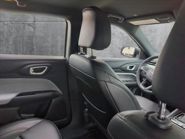 Photo of 2024 Silver Zynith Metallic Clearcoat Jeep Compass