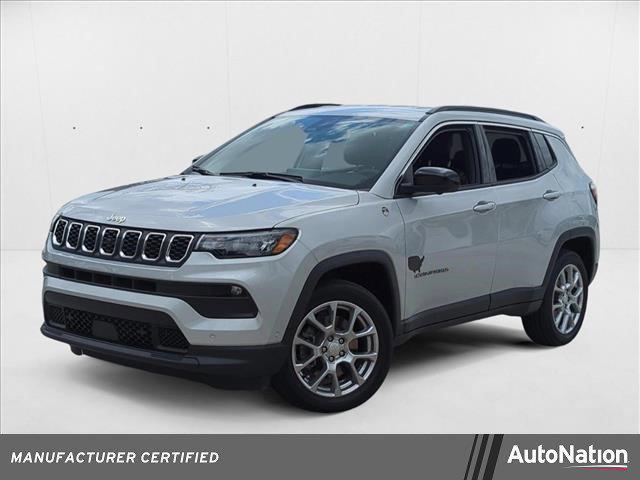 Photo of 2024 Silver Zynith Metallic Clearcoat Jeep Compass