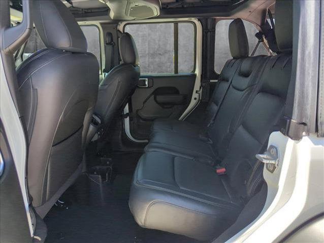 Photo of 2025 Bright White Clearcoat Jeep Wrangler