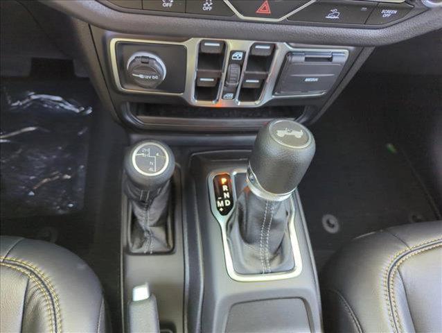 Photo of 2025 Bright White Clearcoat Jeep Wrangler