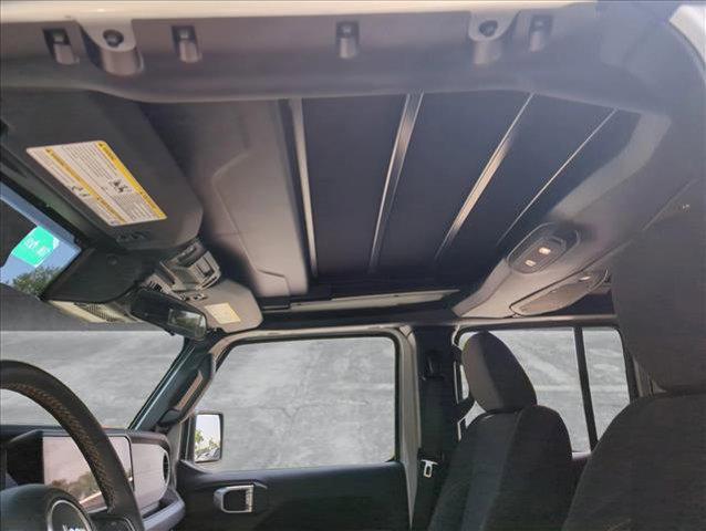 Photo of 2024 Silver Zynith Clearcoat Jeep Wrangler