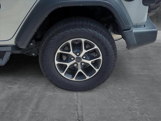 Photo of 2024 Silver Zynith Clearcoat Jeep Wrangler