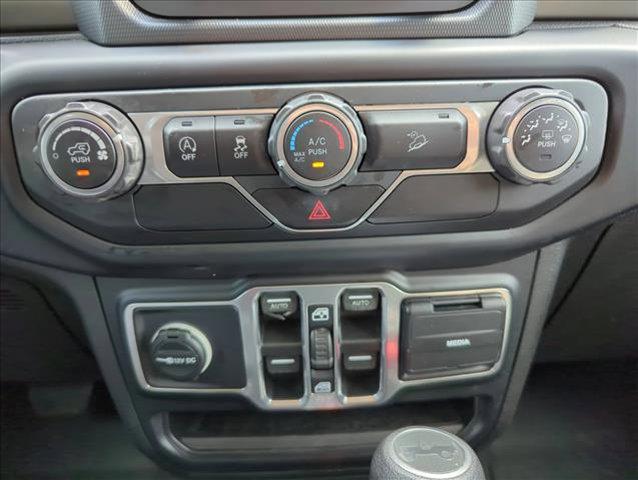 Photo of 2019 Black Clearcoat Jeep Wrangler Unlimited