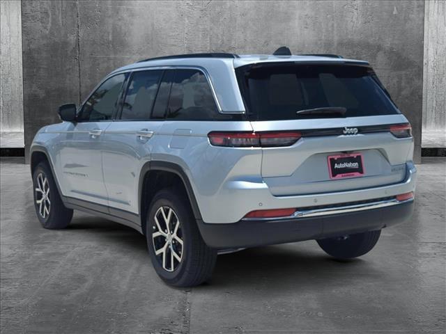 Photo of 2025 Silver Zynith Jeep Grand Cherokee