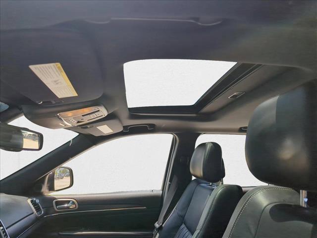 Photo of 2014 Granite Crystal Metallic Clearcoat Jeep Grand Cherokee