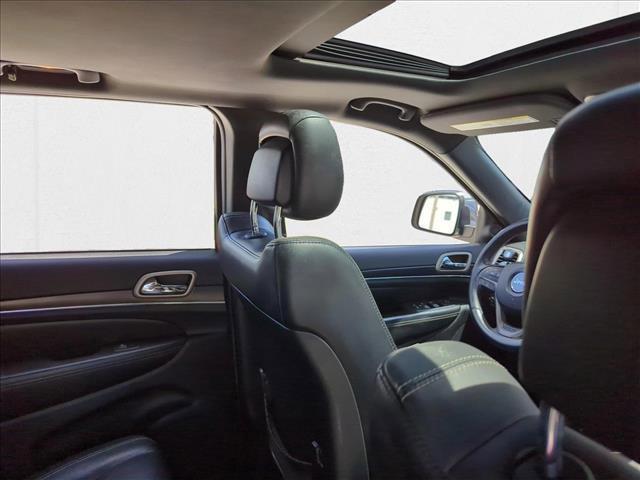 Photo of 2014 Granite Crystal Metallic Clearcoat Jeep Grand Cherokee