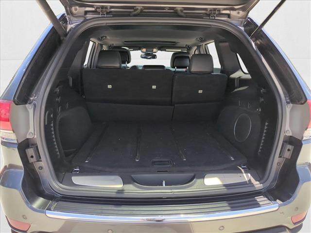 Photo of 2014 Granite Crystal Metallic Clearcoat Jeep Grand Cherokee