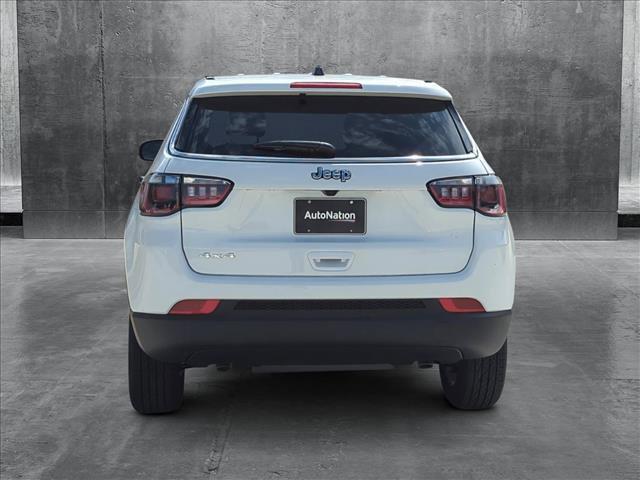 Photo of 2025 Bright White Clearcoat Jeep Compass