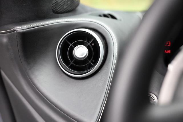 Photo of 2022 White McLaren GT