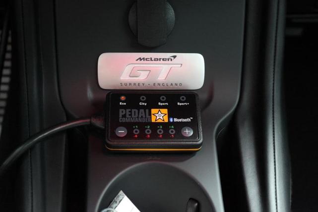 Photo of 2022 White McLaren GT