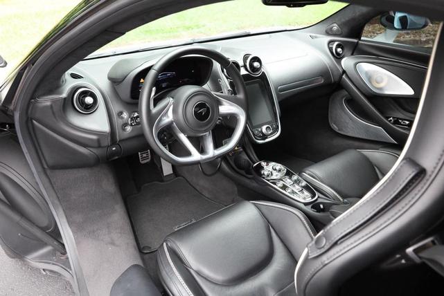 Photo of 2022 White McLaren GT