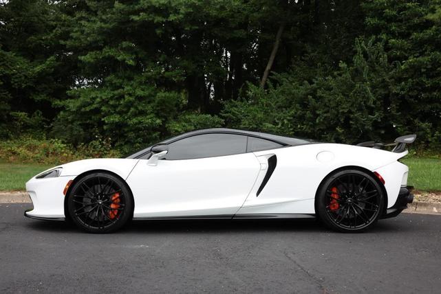 Photo of 2022 White McLaren GT