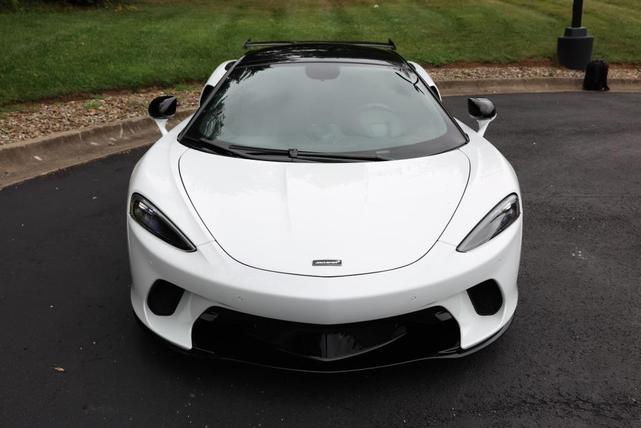 Photo of 2022 White McLaren GT