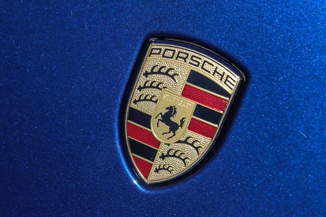 Photo of 2022 Blue Porsche 911