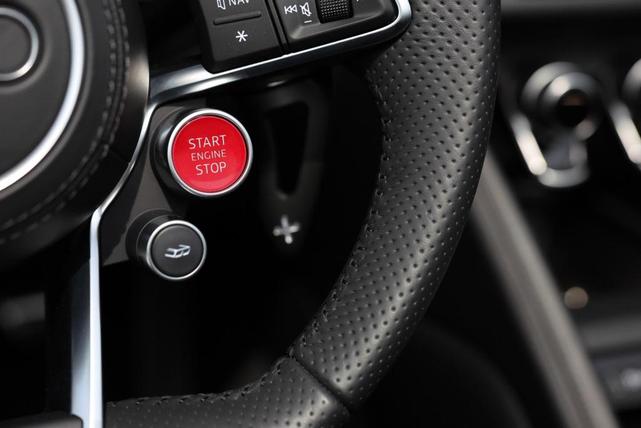Photo of 2018 Black Metallic Audi R8