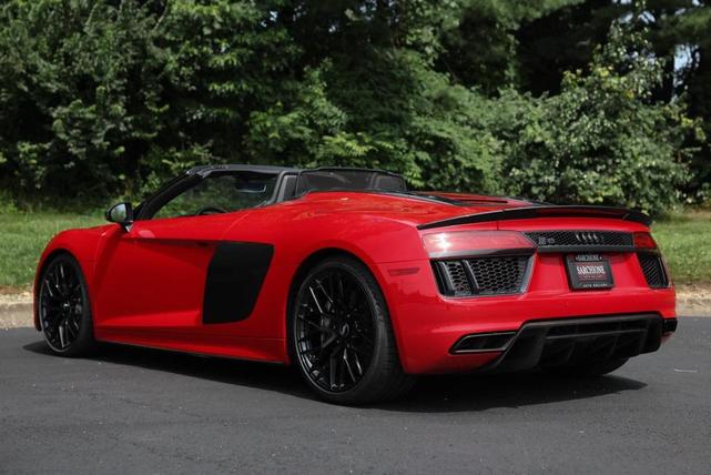 Photo of 2018 Black Metallic Audi R8