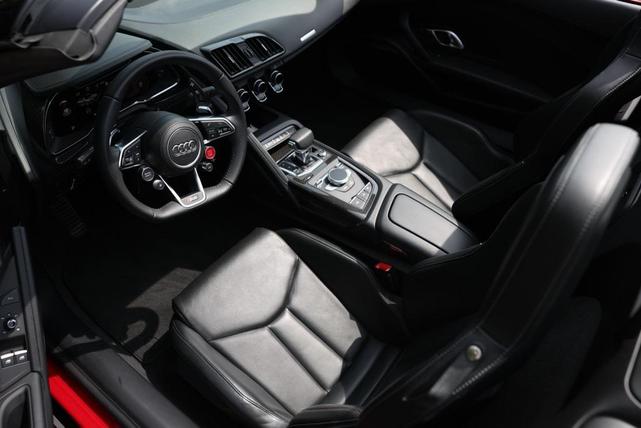 Photo of 2018 Black Metallic Audi R8