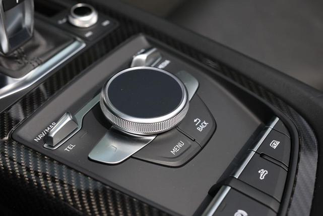 Photo of 2018 Black Metallic Audi R8