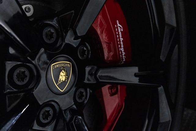 Photo of 2020 Grigio Nimbus Metallic Lamborghini Urus