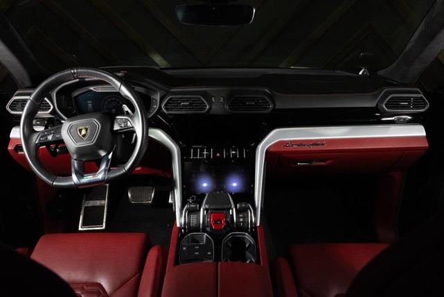 Photo of 2020 Grigio Nimbus Metallic Lamborghini Urus