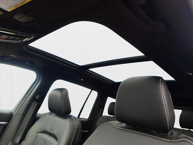 Photo of 2025 Bright White Clearcoat Jeep Grand Cherokee 4xe