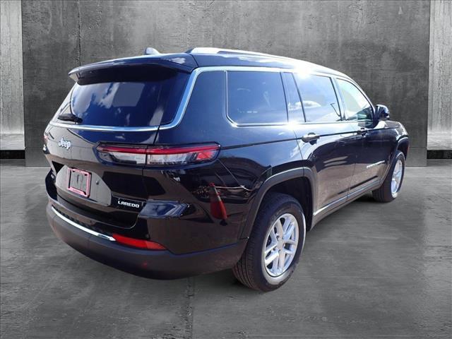 Photo of 2025 Diamond Black Crystal Pearlcoat Jeep Grand Cherokee L
