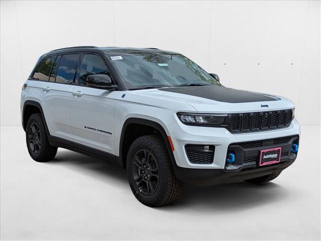 Photo of 2025 Bright White Clearcoat Jeep Grand Cherokee 4xe