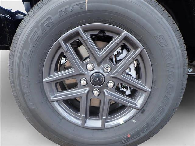 Photo of 2025 Black Clearcoat Jeep Gladiator