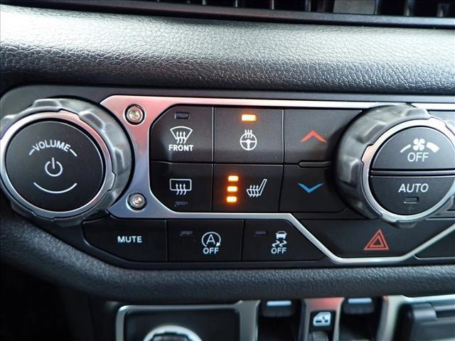 Photo of 2025 Black Clearcoat Jeep Gladiator