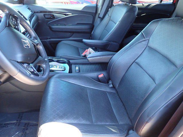 Photo of 2022 Radiant Red Metallic II Honda Passport