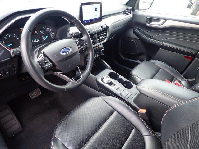 Photo of 2022 Iced Blue Silver Metallic Ford Escape
