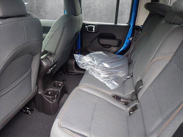 Photo of 2025 Hydro Blue Pearlcoat Jeep Gladiator