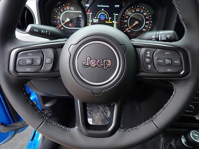 Photo of 2025 Hydro Blue Pearlcoat Jeep Gladiator