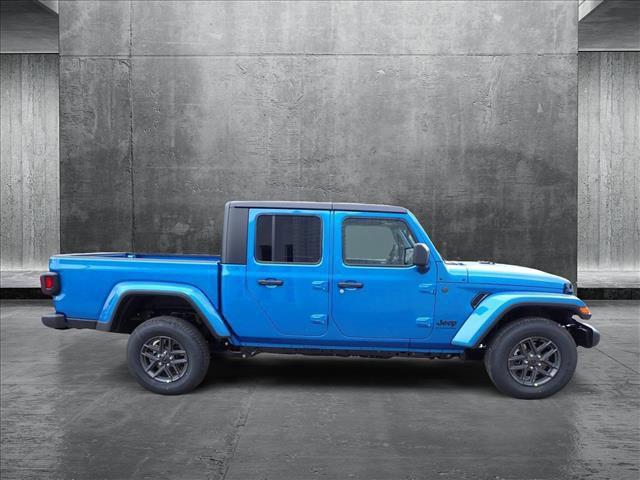Photo of 2025 Hydro Blue Pearlcoat Jeep Gladiator