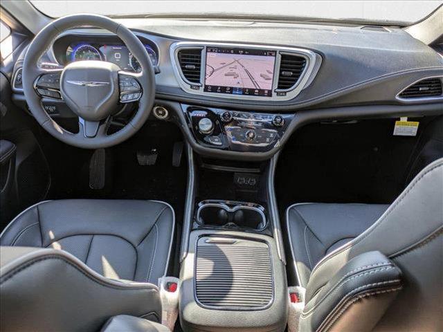 Photo of 2025 Bright White Clearcoat Chrysler Pacifica