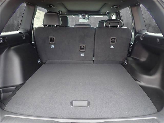Photo of 2025 Diamond Black Crystal Pearlcoat Jeep Grand Cherokee