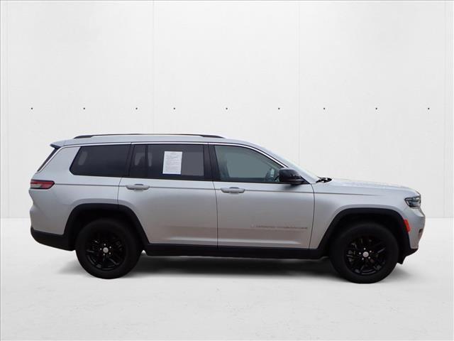 Photo of 2023 Silver Zynith Jeep Grand Cherokee L
