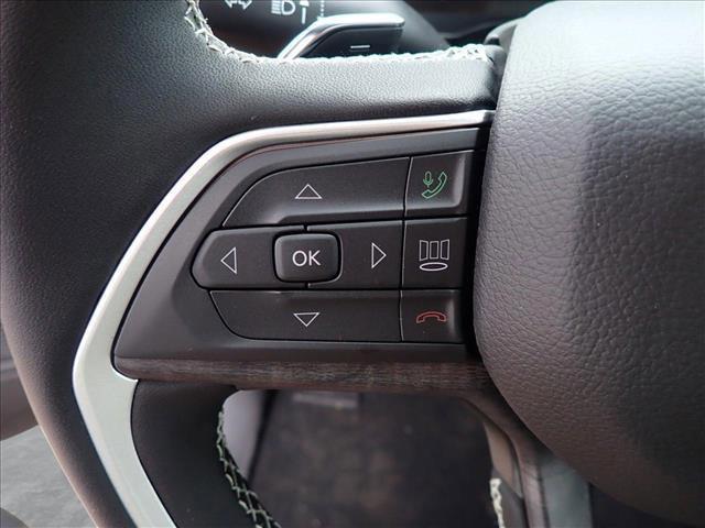 Photo of 2025 Silver Zynith Jeep Grand Cherokee