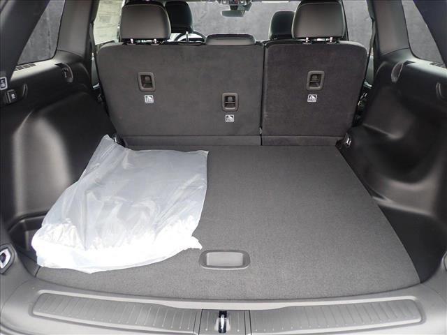 Photo of 2025 Silver Zynith Jeep Grand Cherokee