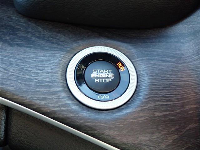 Photo of 2025 Velvet Red Pearlcoat Jeep Grand Cherokee