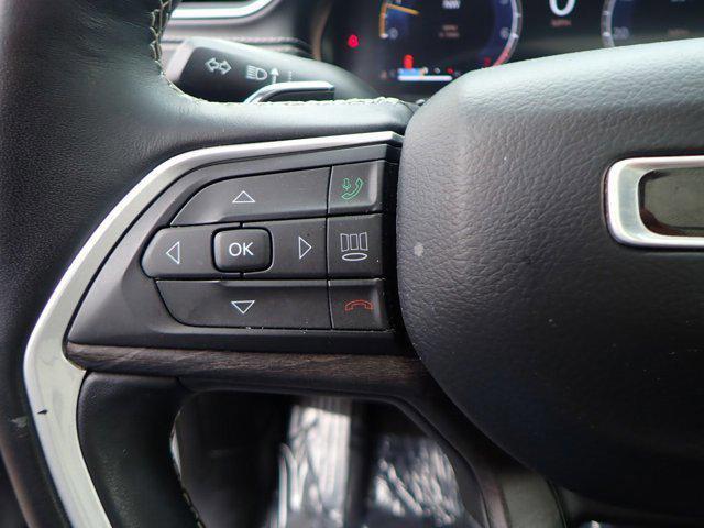 Photo of 2021 Silver Zynith Jeep Grand Cherokee L
