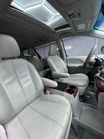 Photo of 2012 Predawn Gray Mica Toyota Sienna