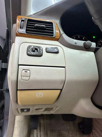 Photo of 2002 Millennium Silver Metallic Lexus LS 430