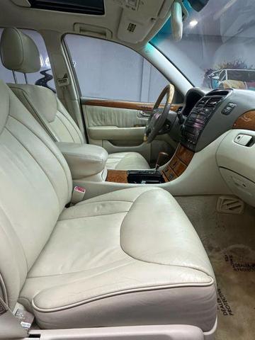 Photo of 2002 Millennium Silver Metallic Lexus LS 430