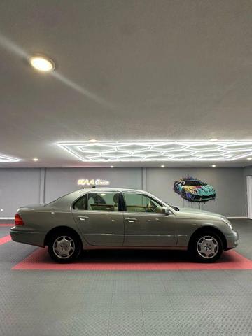 Photo of 2002 Millennium Silver Metallic Lexus LS 430