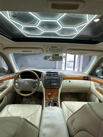 Photo of 2002 Millennium Silver Metallic Lexus LS 430