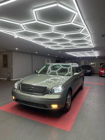 Photo of 2002 Millennium Silver Metallic Lexus LS 430