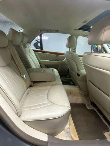 Photo of 2002 Millennium Silver Metallic Lexus LS 430