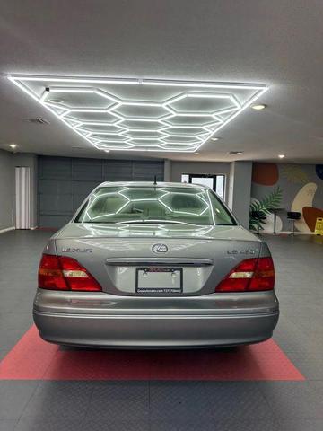 Photo of 2002 Millennium Silver Metallic Lexus LS 430