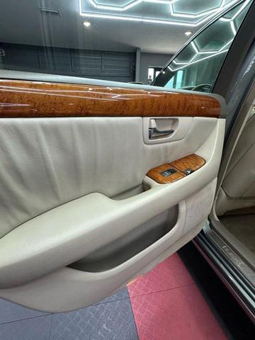 Photo of 2002 Millennium Silver Metallic Lexus LS 430
